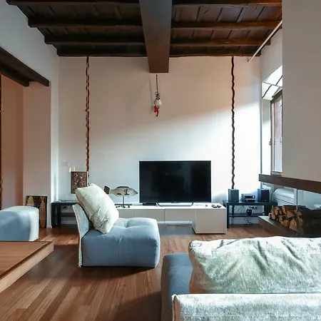 In Trastevere Loft With Pool Rome